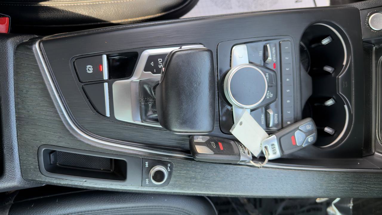 Used 2017 Audi A4 2.0T Premium w/ Convenience Package image 27