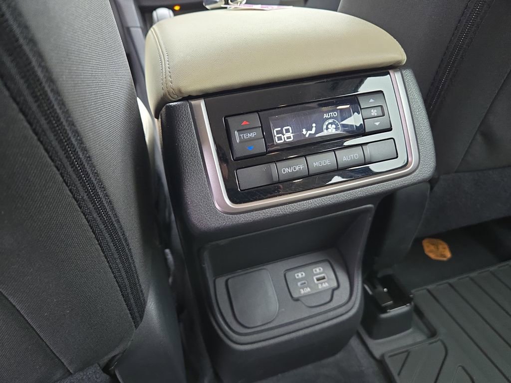 Used 2025 Subaru Ascent Premium w/ Premium Package AWD/4WD image 27