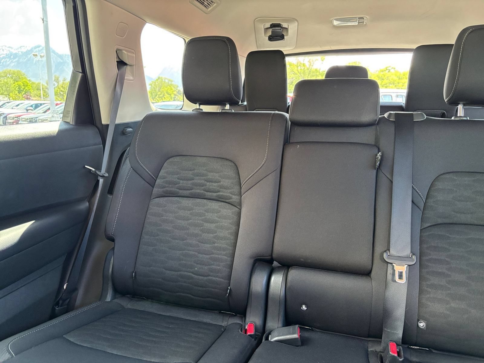 Used 2025 Nissan Pathfinder SV AWD/4WD image 37