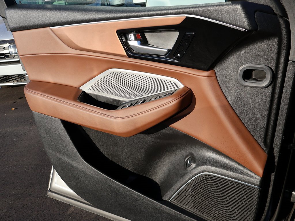 Used 2024 Acura MDX SH-AWD w/ Technology Package image 37