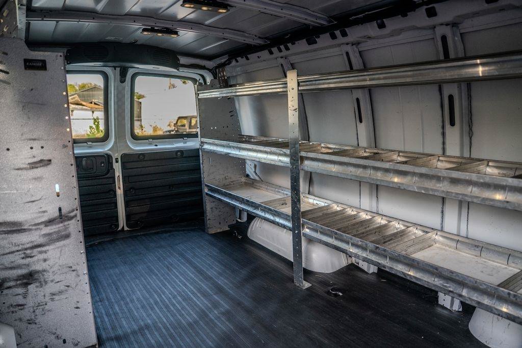 Used 2016 Chevrolet Express 2500 Extended RWD image 20
