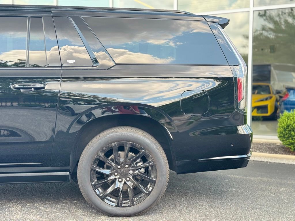 Used 2024 Cadillac Escalade ESV Sport Platinum w/ LPO, ONYX Package image 11