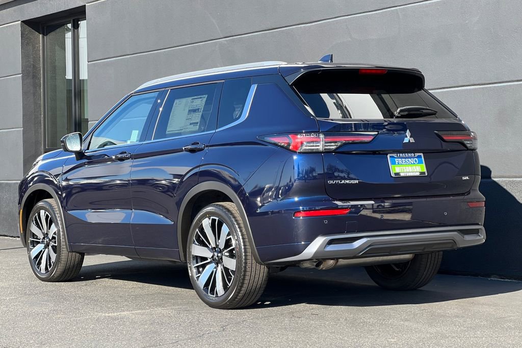 New 2026 Mitsubishi Outlander SEL image 7