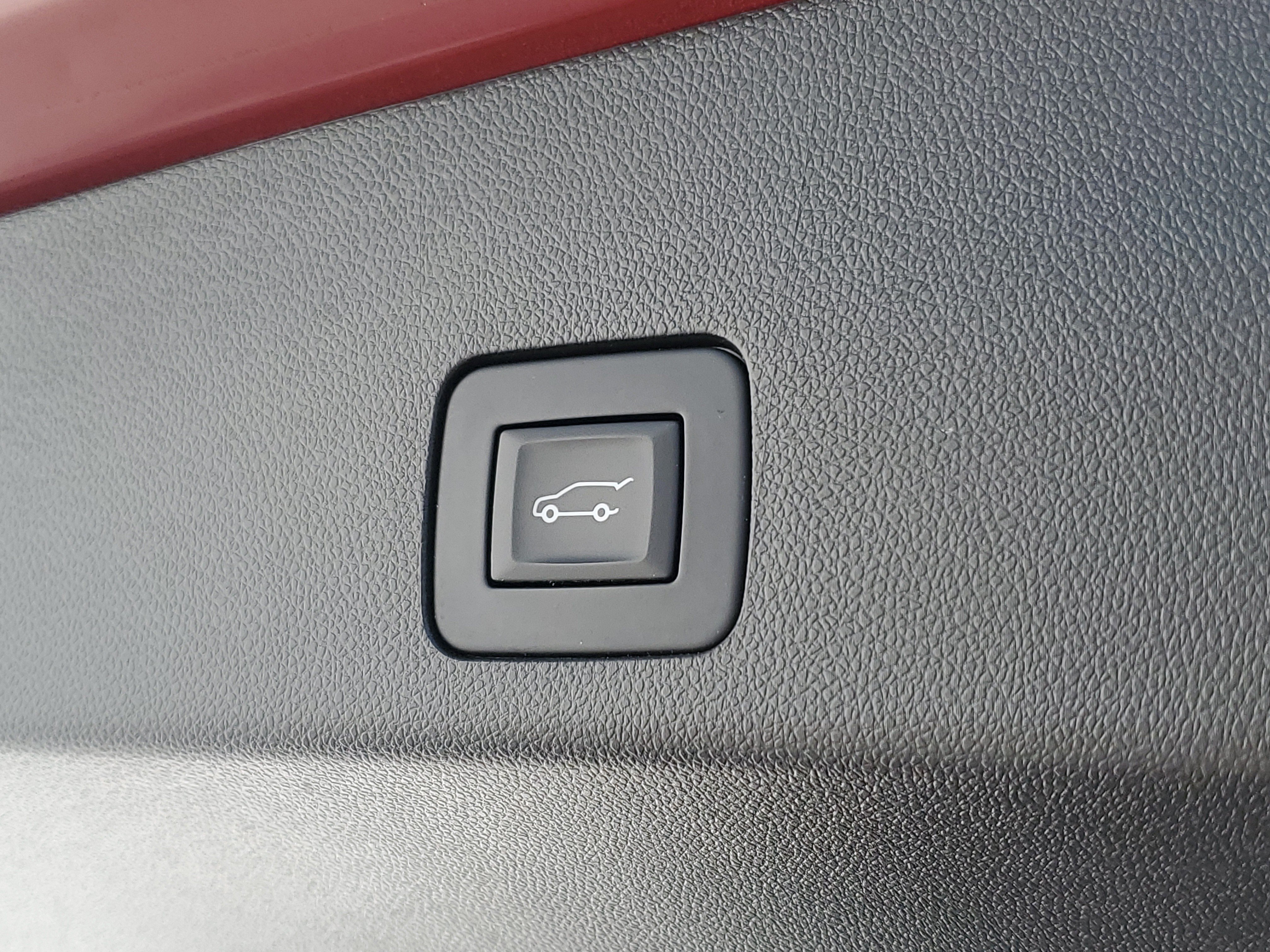 Used 2023 Buick Encore GX Select w/ Sport Touring Package FWD image 11