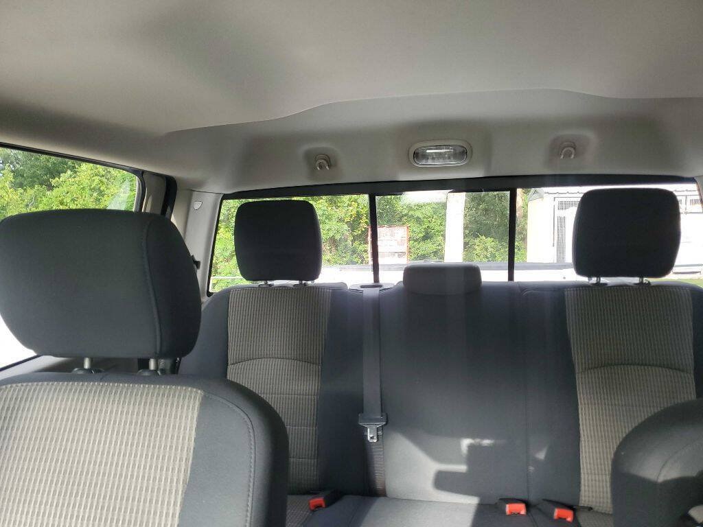 Used 2012 RAM 1500 Classic SLT AWD/4WD image 39