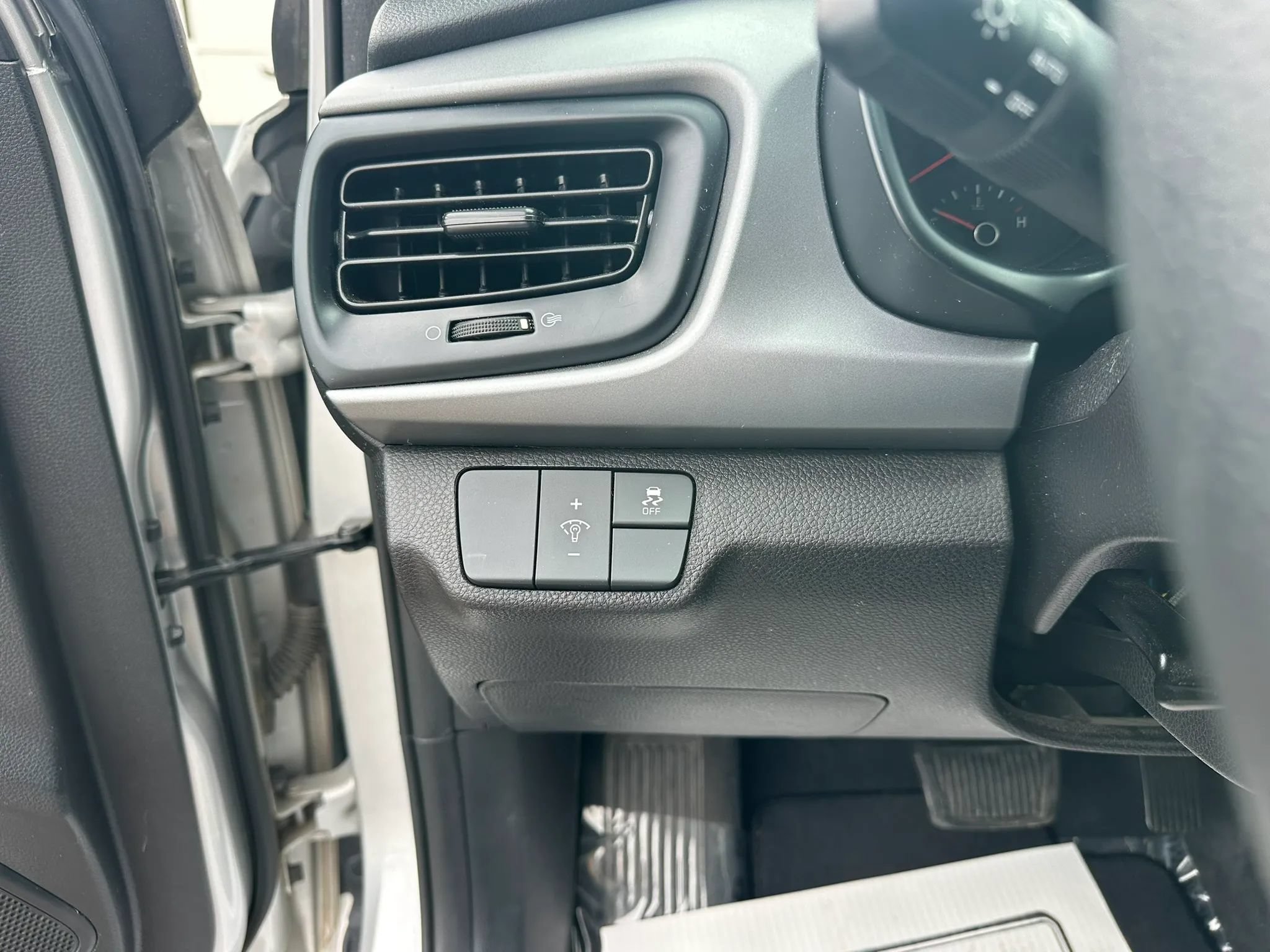 Used 2022 Kia Rio LX FWD image 23