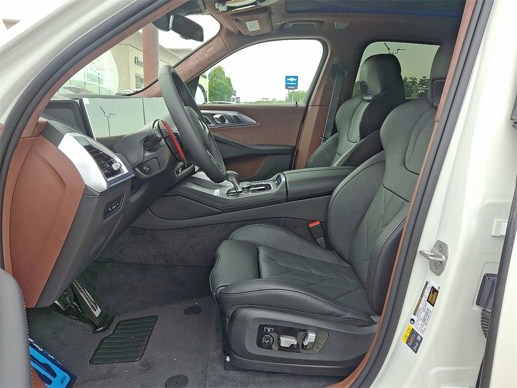 New 2026 BMW XM Label Red image 11