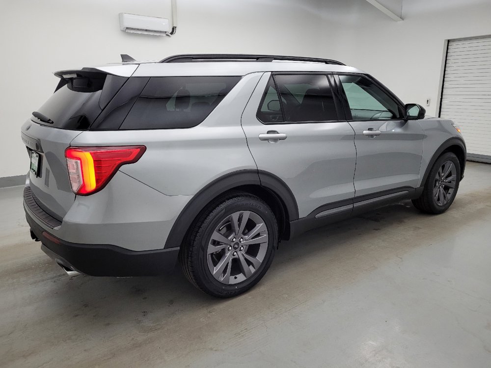 Used 2022 Ford Explorer XLT w/ Equipment Group 202A RWD image 10