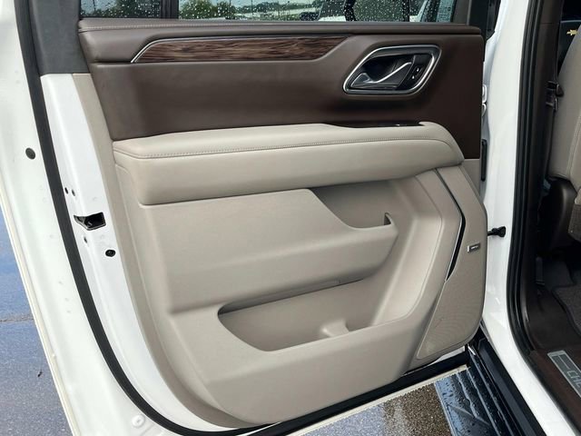 Used 2021 Chevrolet Suburban LT image 22