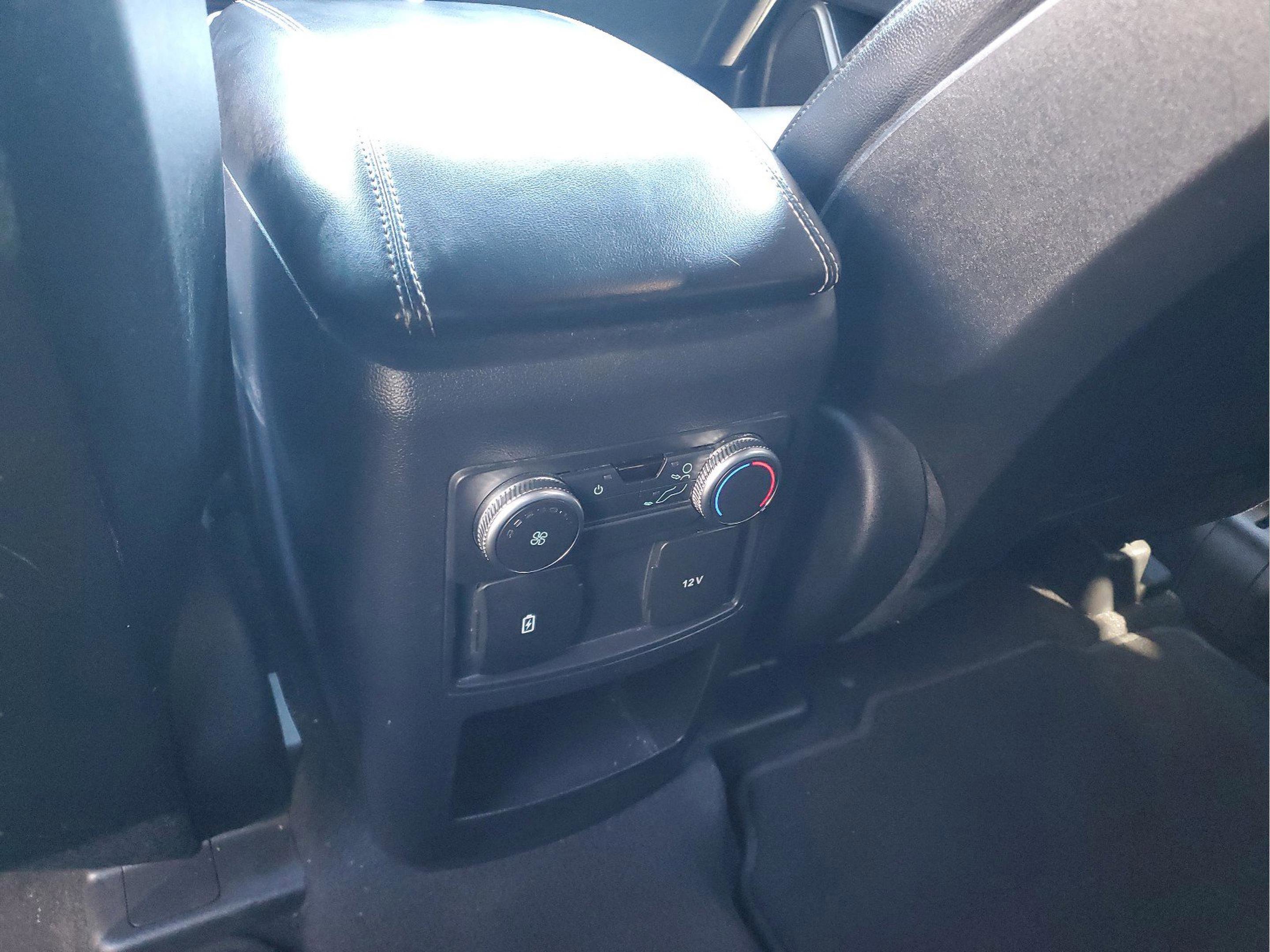 Used 2020 Ford Explorer XLT w/ Equipment Group 202A image 17