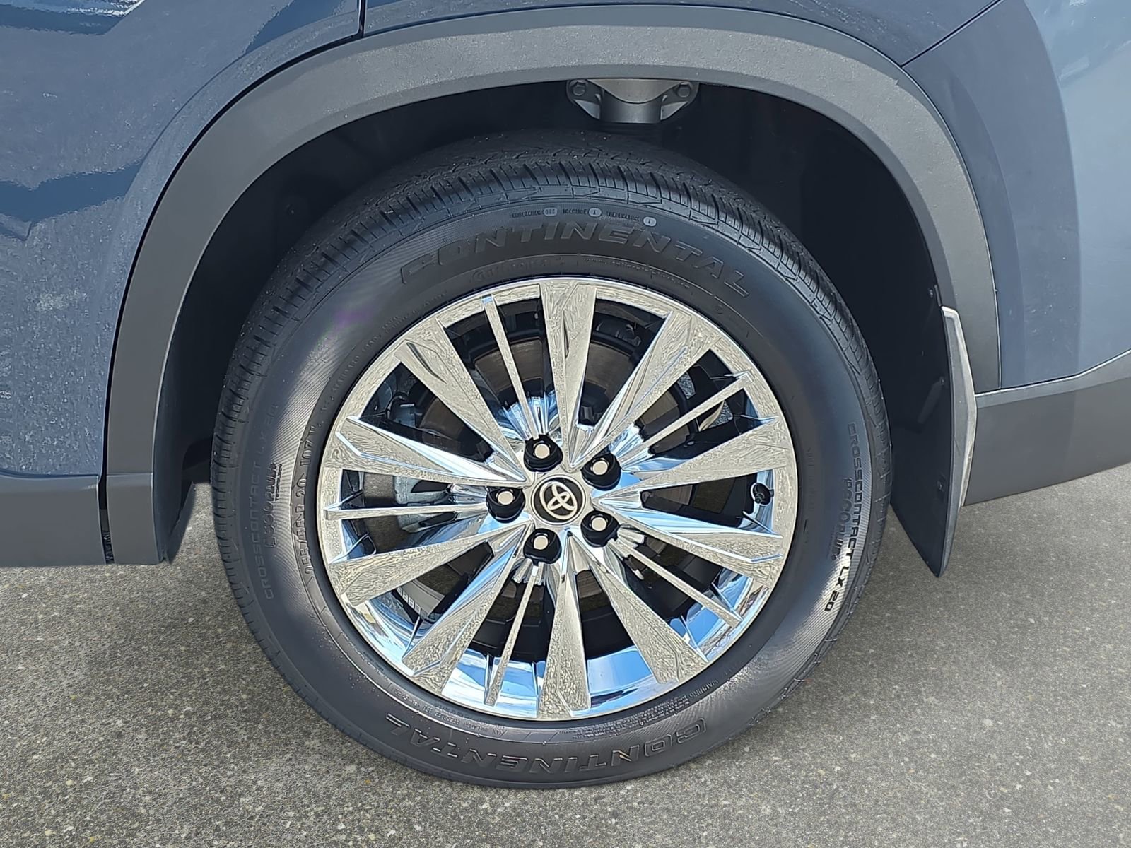 Used 2025 Toyota Grand Highlander AWD image 34