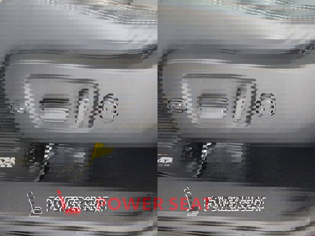 Used 2018 Toyota Highlander XLE image 16