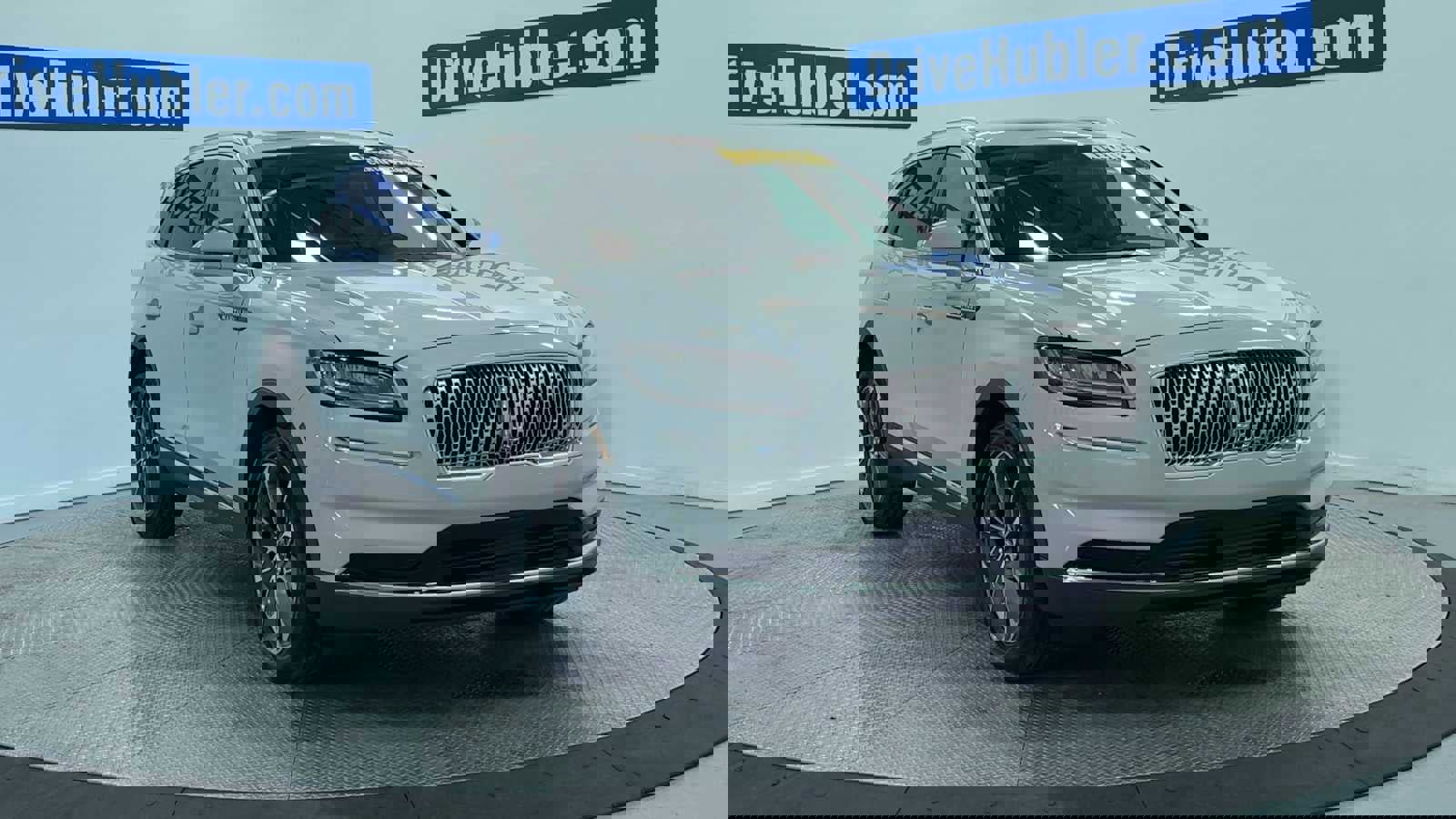 Used 2023 Lincoln Nautilus Reserve image 2