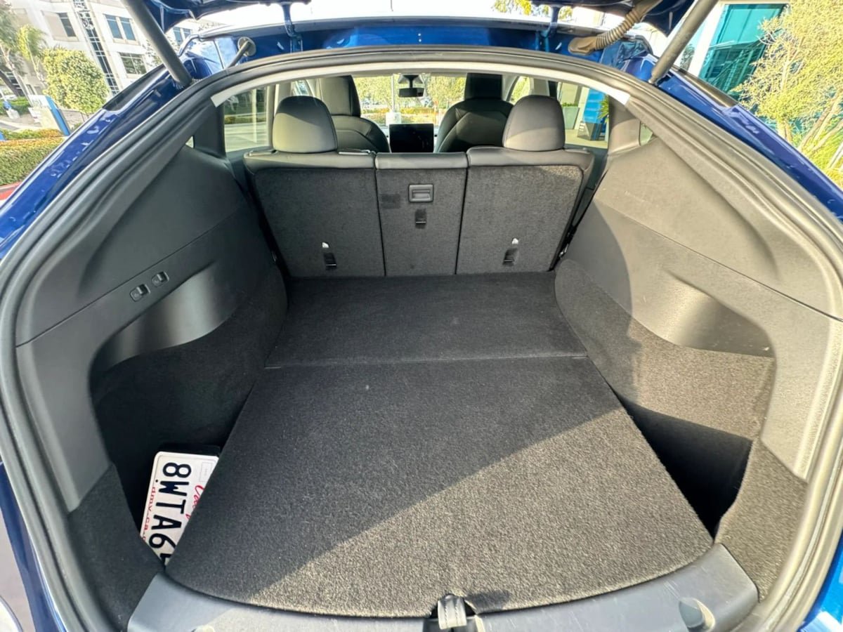 Used 2023 Tesla Model Y Long Range AWD/4WD image 37