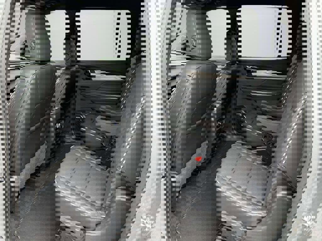 Used 2025 Buick Enclave Preferred image 14