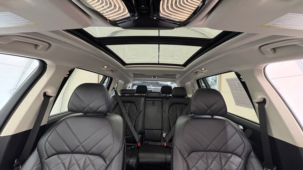 Used 2023 BMW X7 xDrive40i image 36