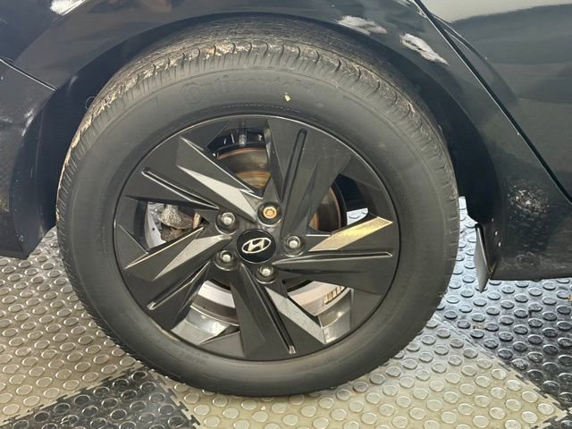 Used 2022 Hyundai Elantra SEL w/ Convenience Package image 12