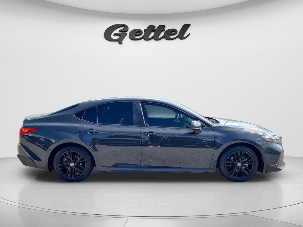 Used 2025 Toyota Camry LE FWD image 3