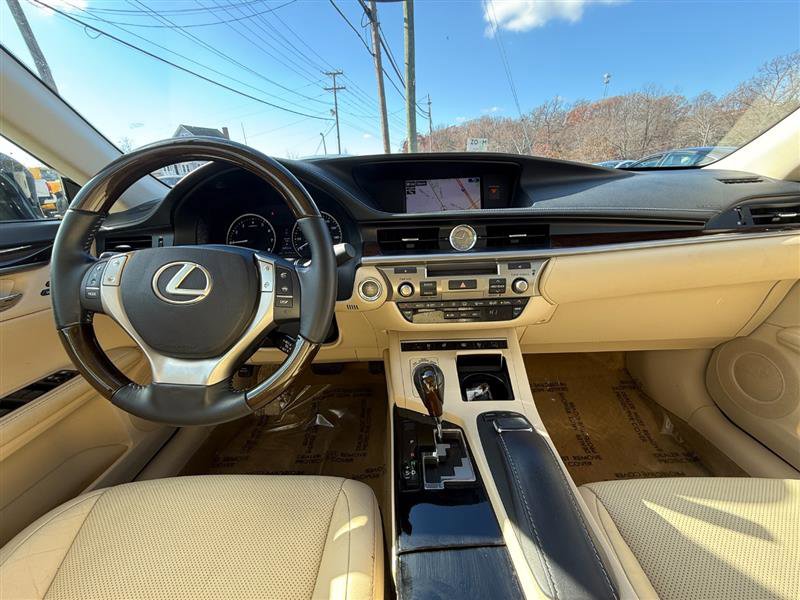 Used 2015 Lexus ES 350 w/ Luxury Package image 16