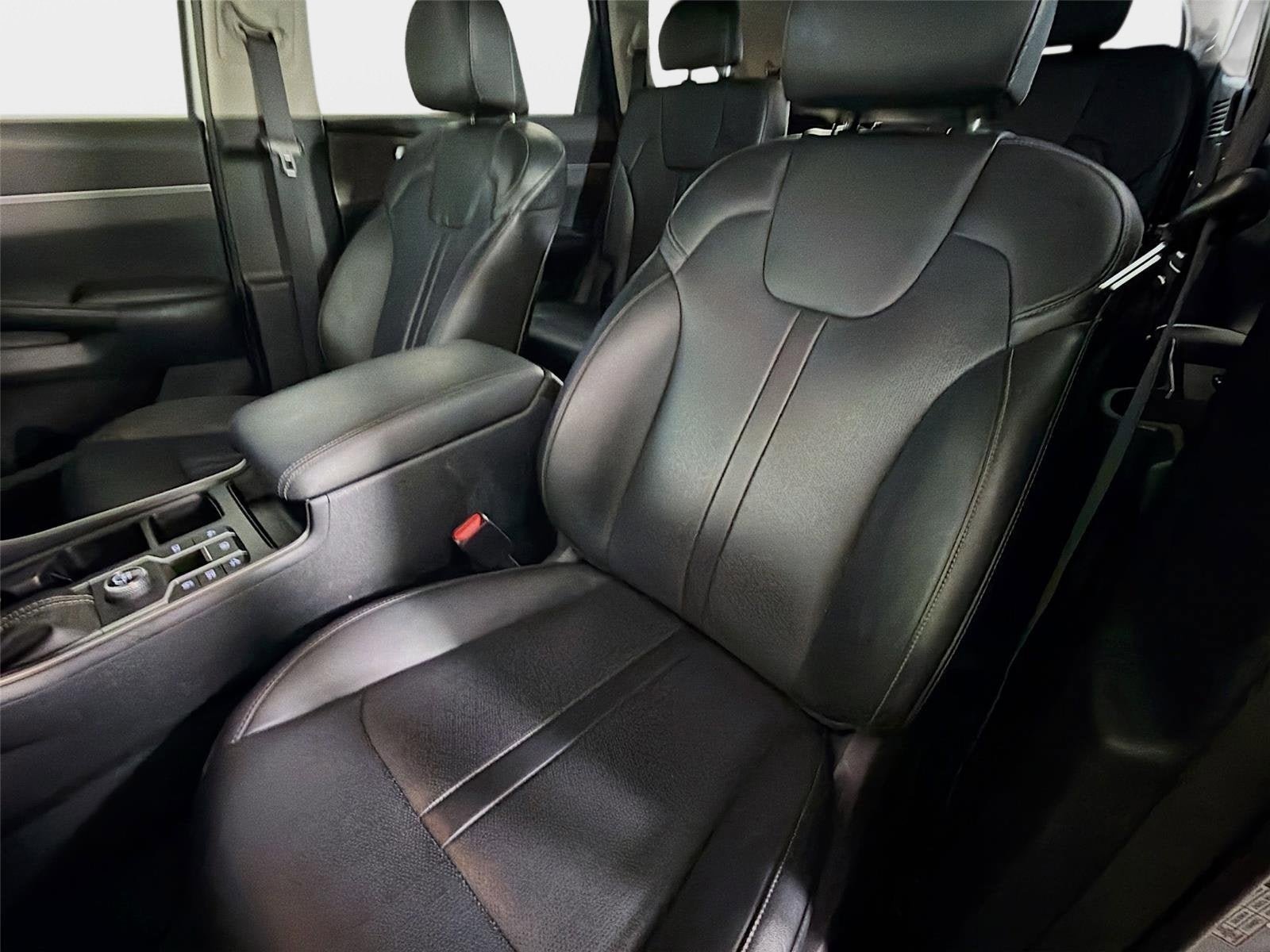 Certified 2021 Kia Sorento EX FWD image 11