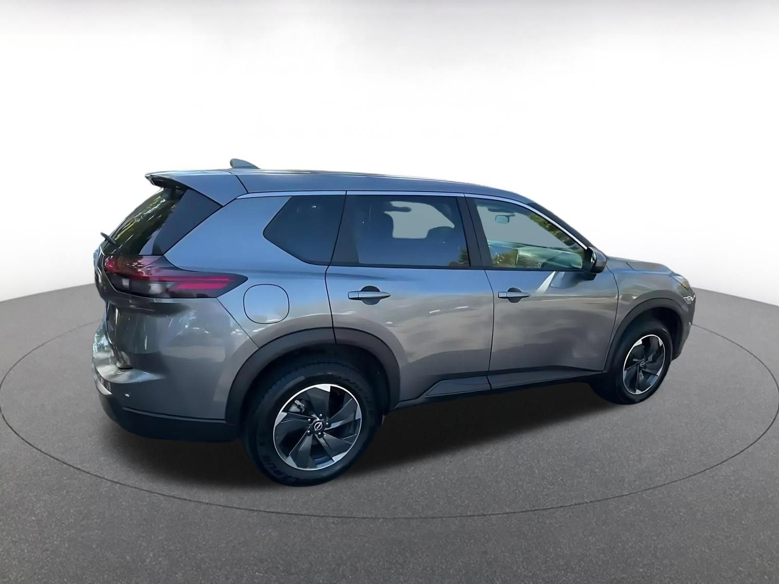 Used 2025 Nissan Rogue SV AWD/4WD image 14