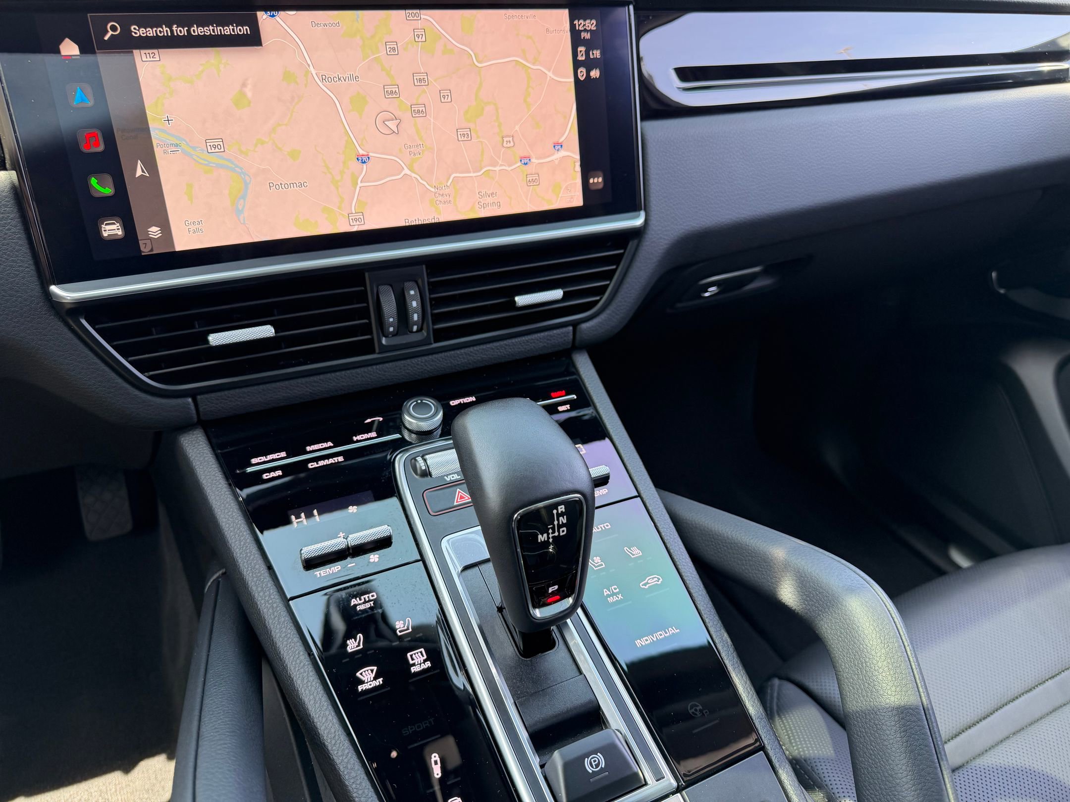 Used 2023 Porsche Cayenne E-Hybrid image 26