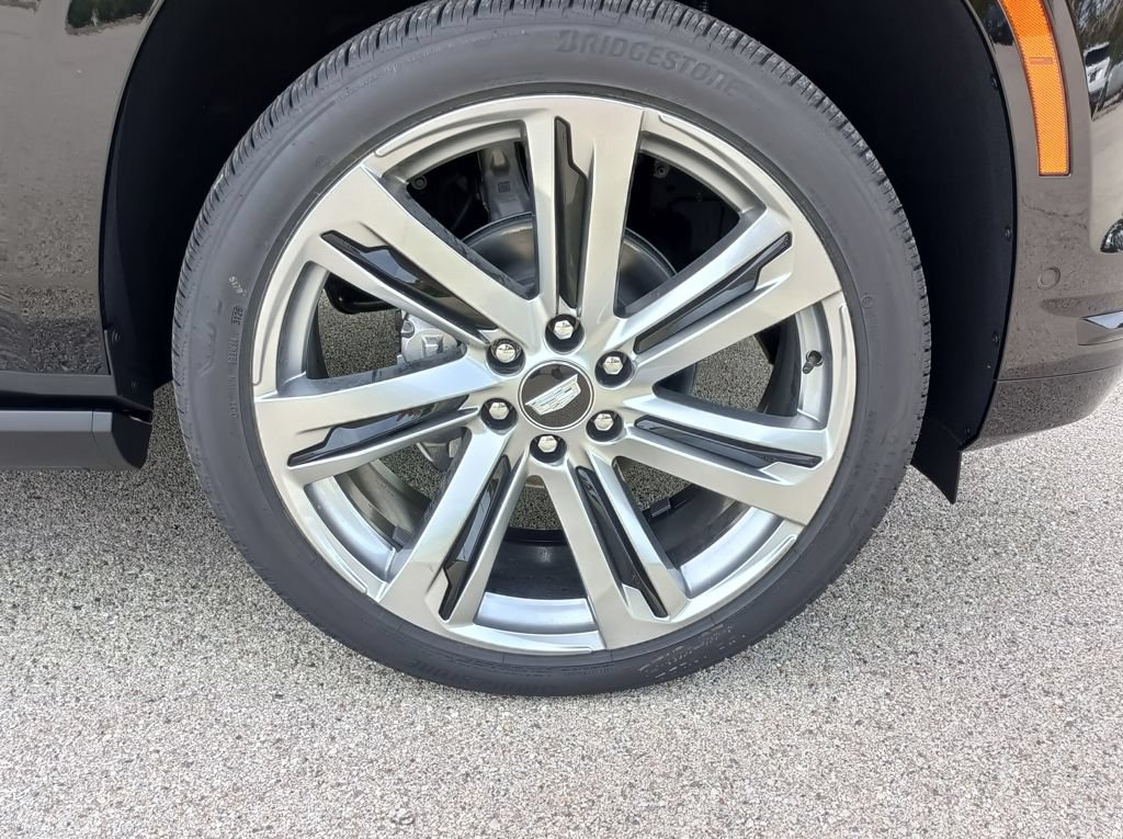 New 2026 Cadillac Escalade ESV Sport w/ Touring Package AWD/4WD image 12
