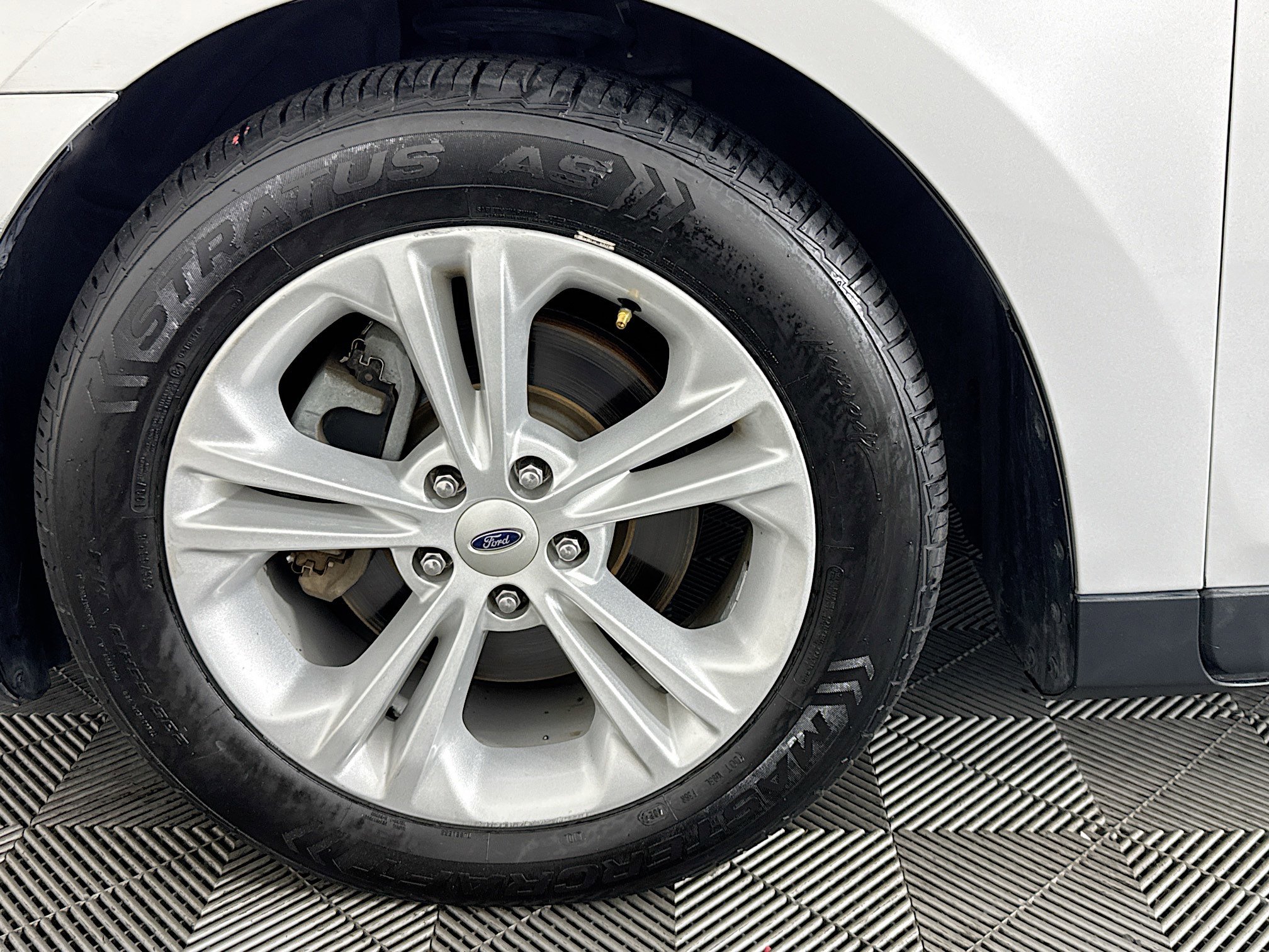 Used 2018 Ford Taurus SE image 36