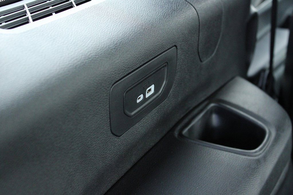 Used 2024 Jeep Grand Cherokee L Limited w/ Luxury Tech Group II image 13