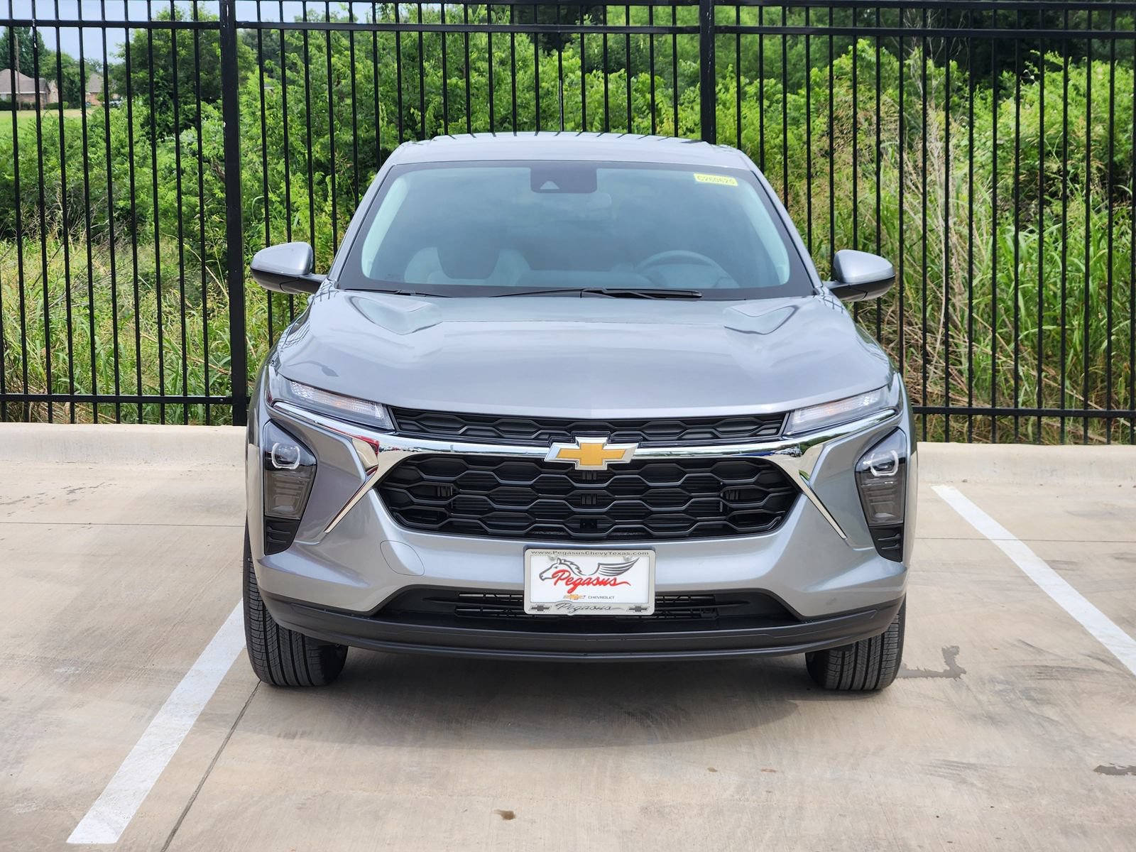 New 2026 Chevrolet Trax LS w/ LS Convenience Package FWD image 6