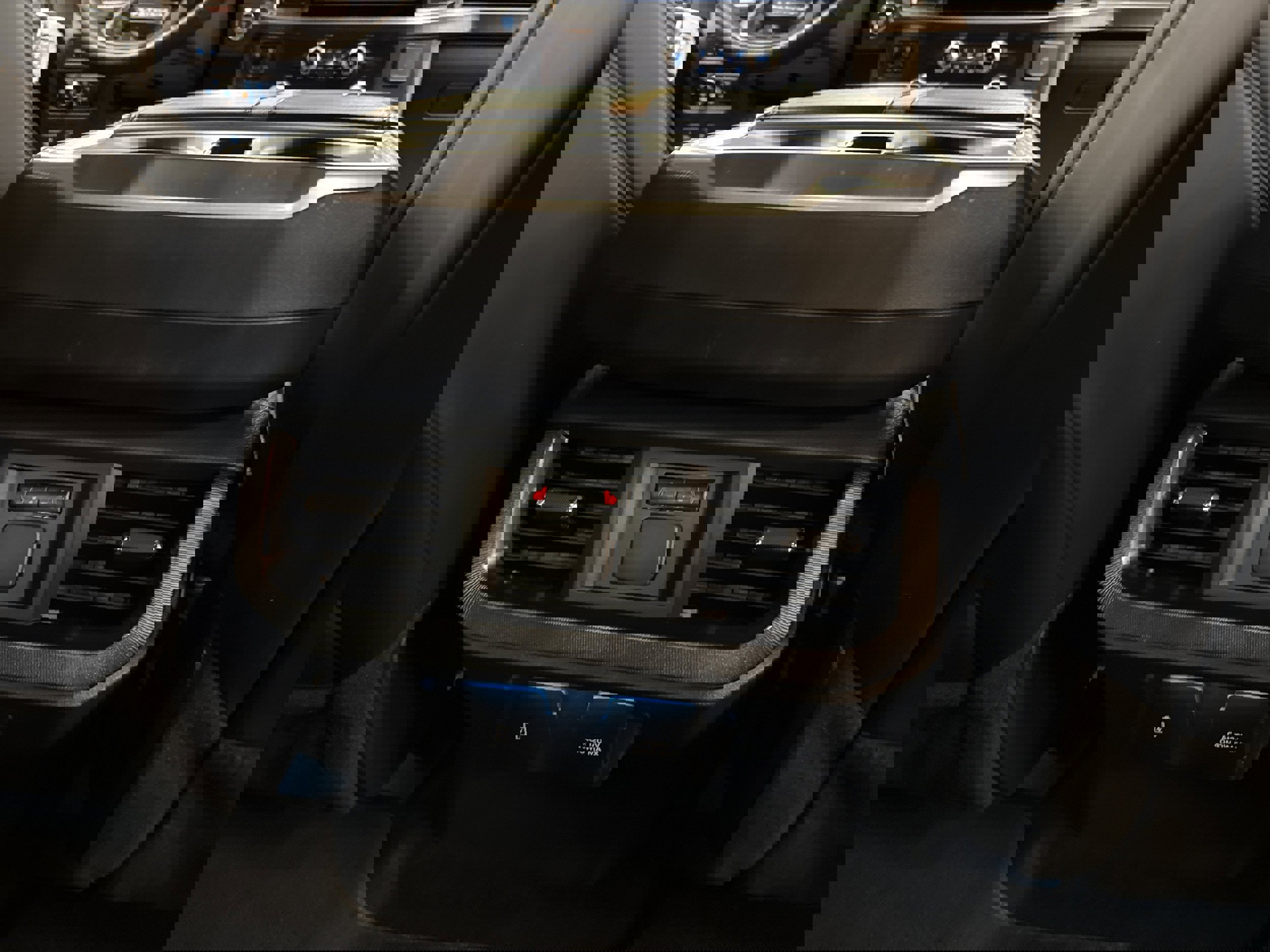 Used 2023 Ford F150 Platinum image 22