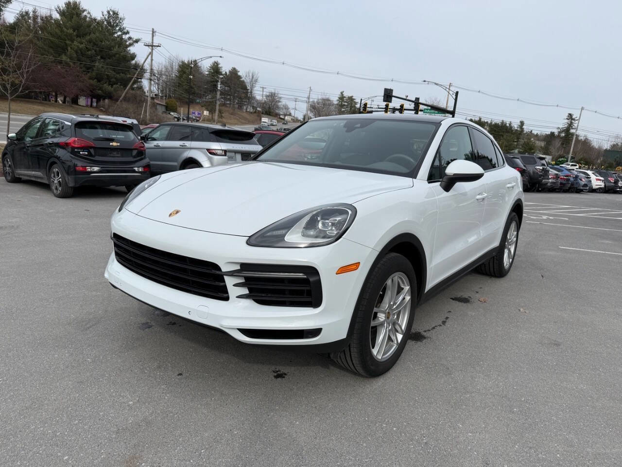 Used 2020 Porsche Cayenne AWD/4WD image 2