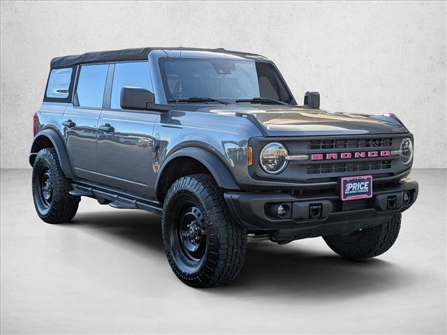 Used 2022 Ford Bronco Black Diamond image 3