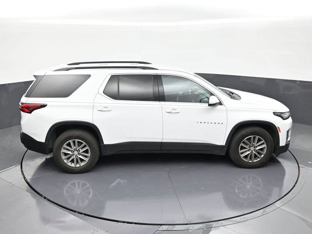 Used 2022 Chevrolet Traverse LT image 17