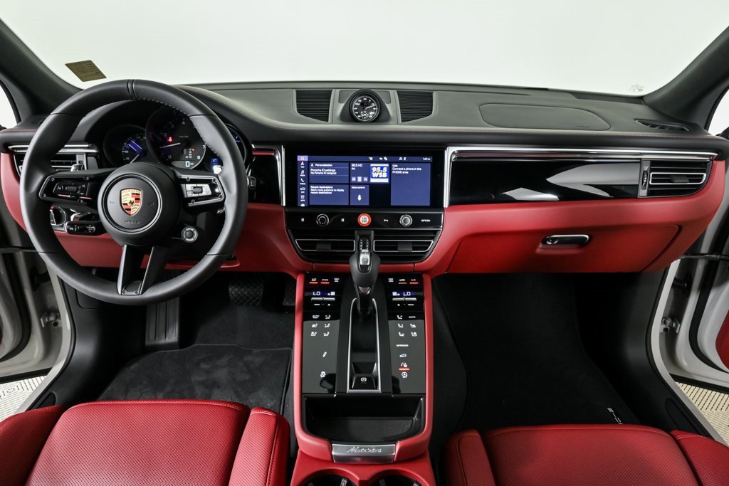 New 2026 Porsche Macan image 18