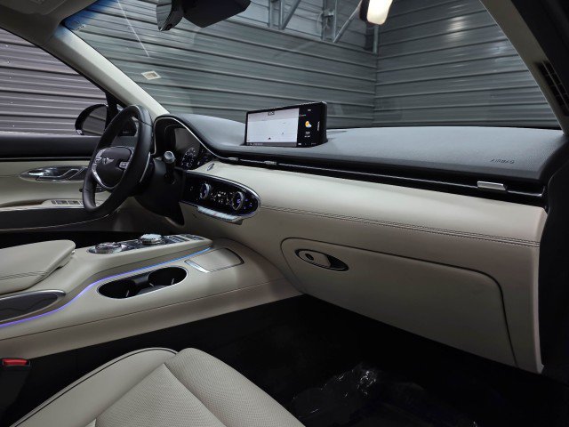 Used 2023 Genesis GV70 2.5T w/ Advanced Package AWD/4WD image 12