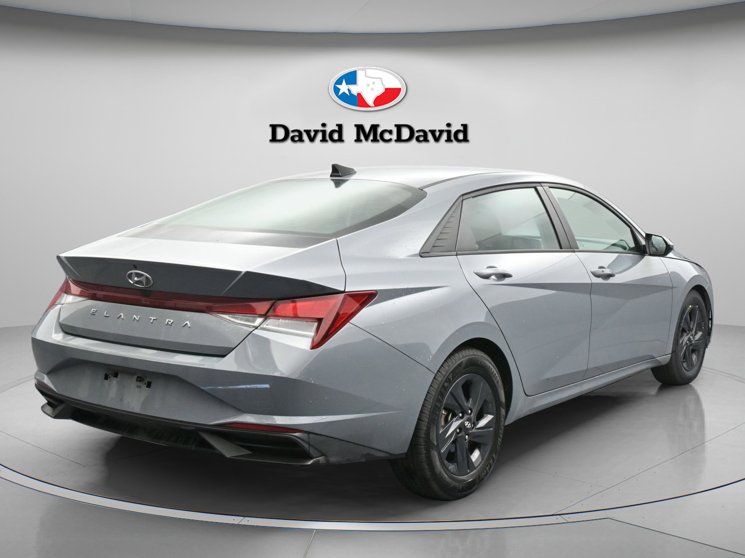 Used 2022 Hyundai Elantra SEL w/ Convenience Package image 16