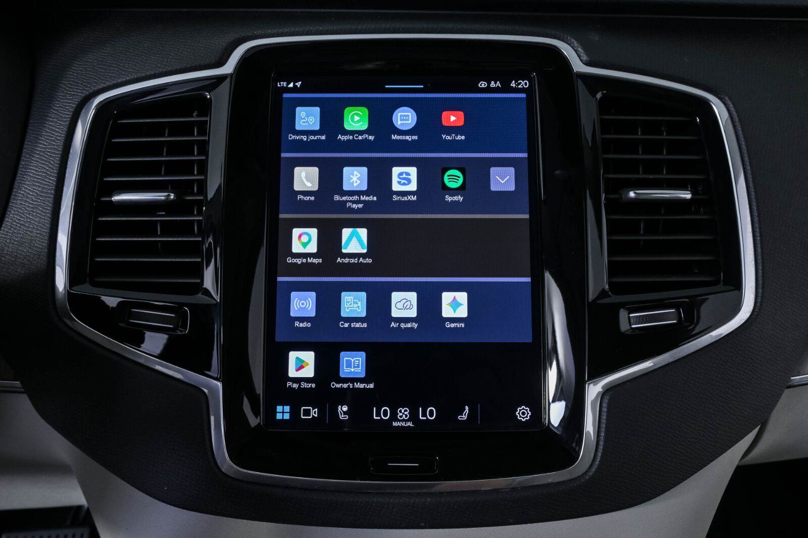Certified 2023 Volvo XC90 B6 Plus AWD/4WD image 13