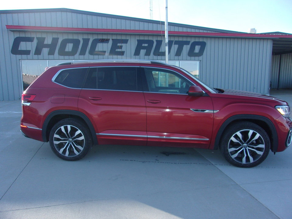 Used 2022 Volkswagen Atlas SEL Premium image 2