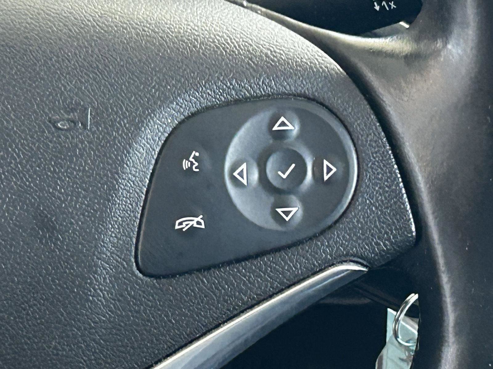 Used 2015 Chevrolet Impala LT FWD image 21