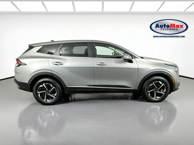 Used 2023 Kia Sportage LX image 9