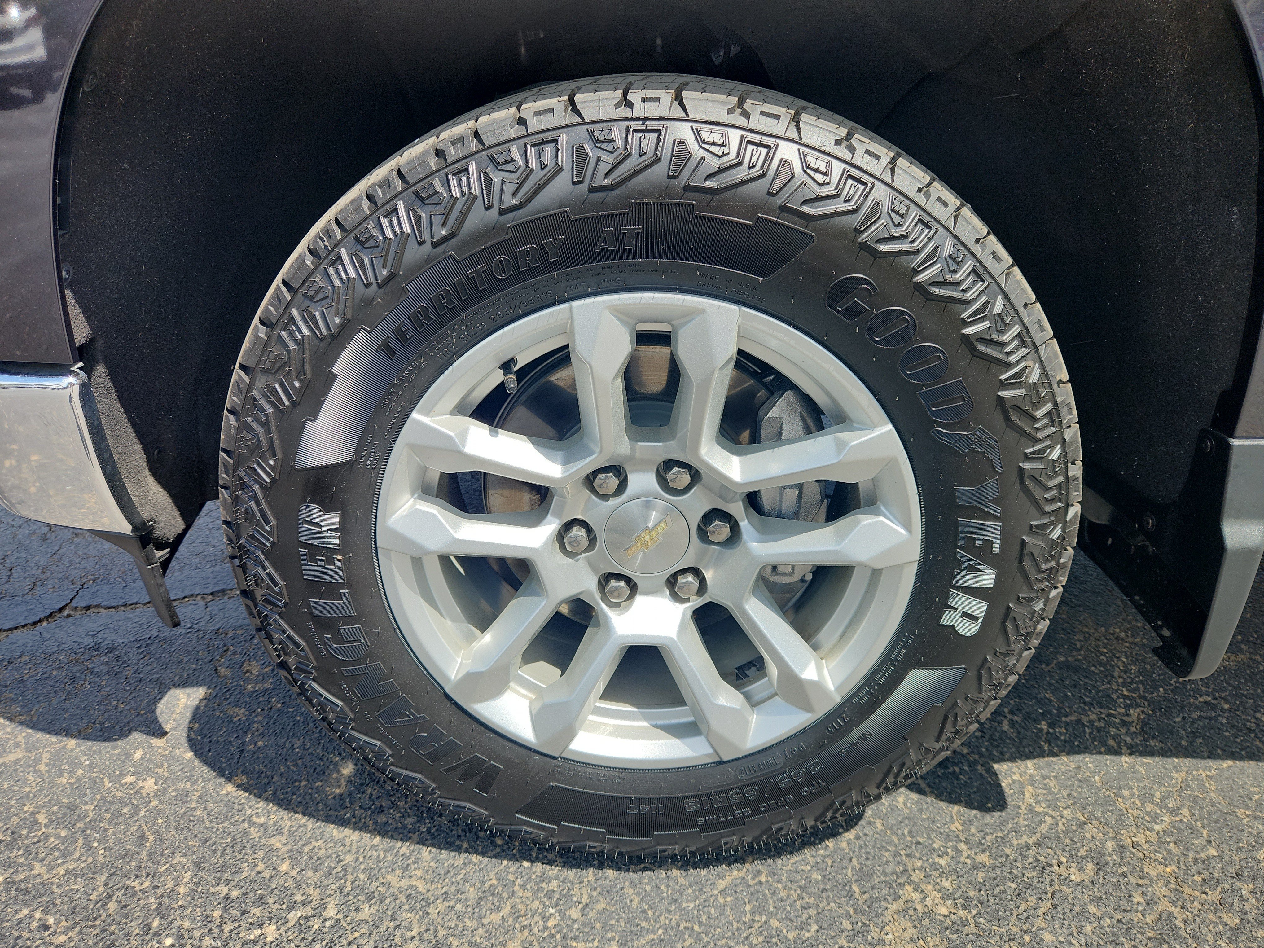 Used 2022 Chevrolet Silverado 1500 LT AWD/4WD image 51