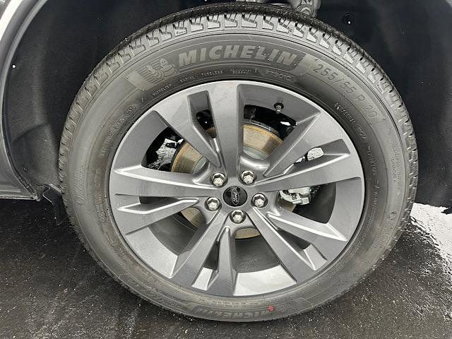 New 2025 Ford Explorer Active w/ Active Comfort Package image 15