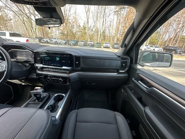 Used 2025 Chevrolet Silverado 1500 LT Trail Boss w/ Convenience Package II image 28