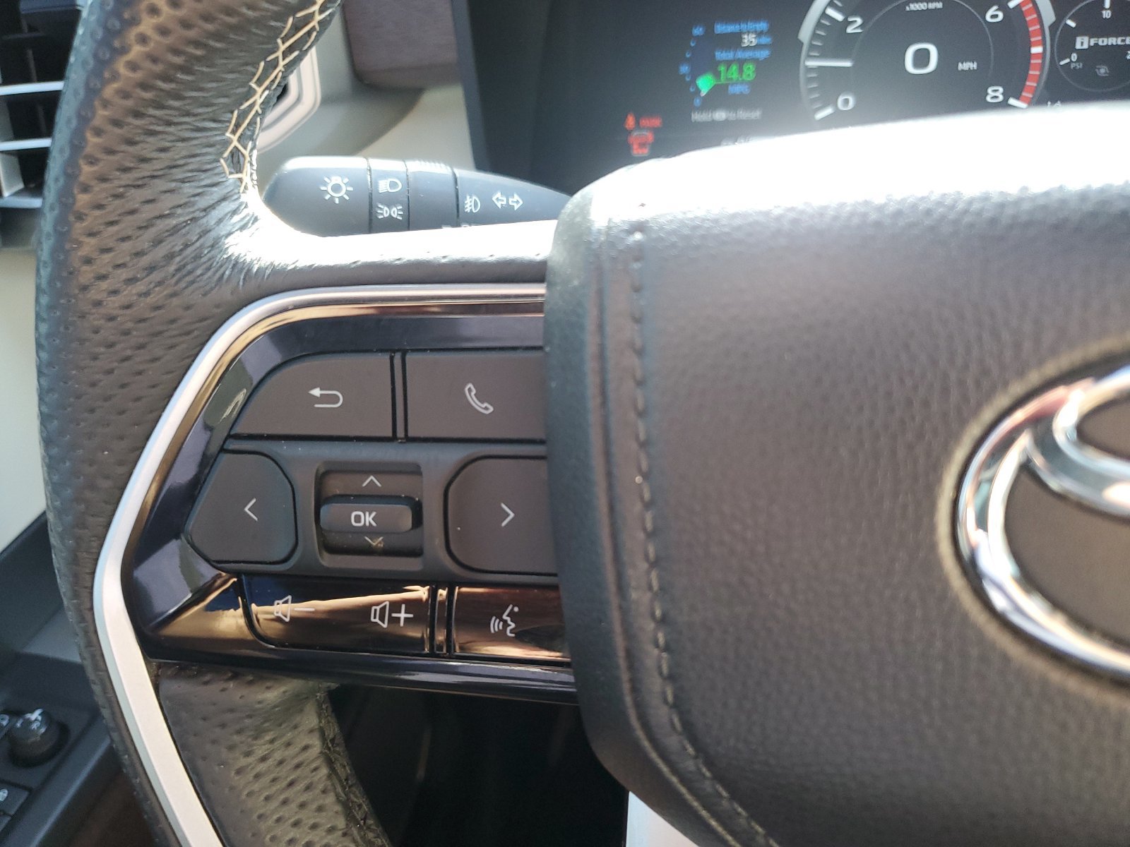 Certified 2025 Toyota Sequoia Capstone AWD/4WD image 24