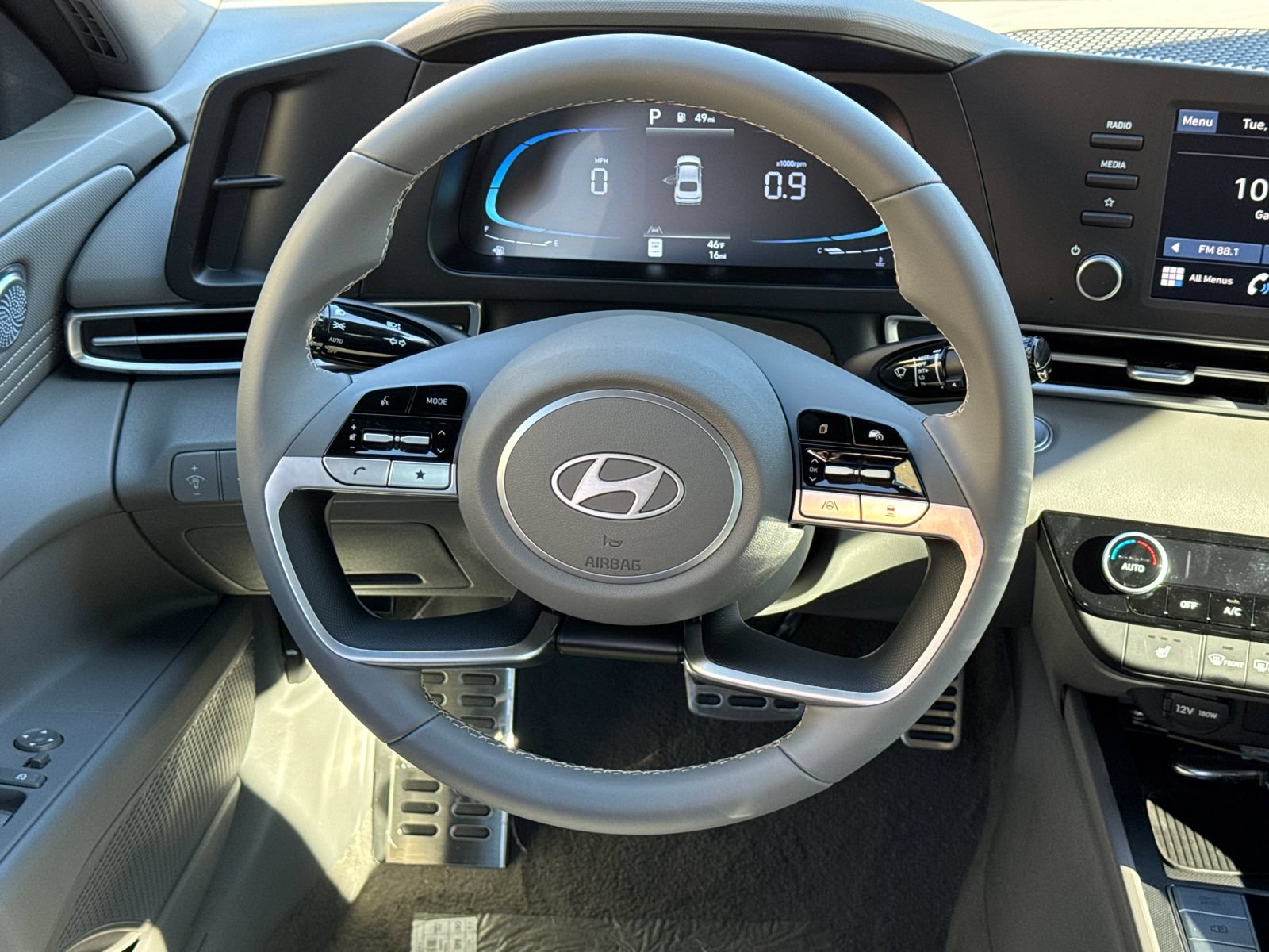 New 2026 Hyundai Elantra SEL Sport Premium FWD image 24