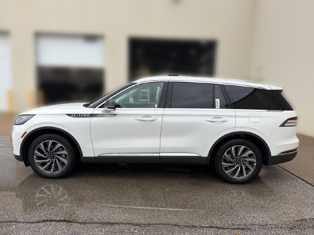 New 2027 Lincoln Aviator AWD image 10