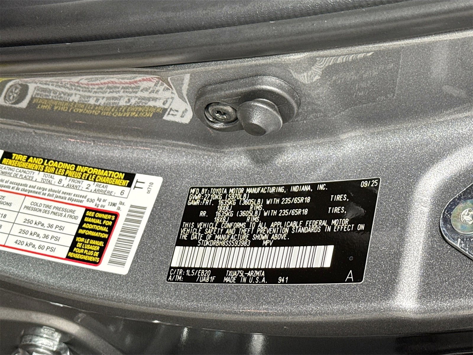 Certified 2025 Toyota Highlander XLE image 21