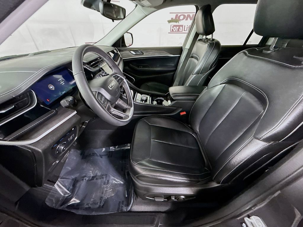 Used 2022 Jeep Grand Cherokee Limited 4xe image 26