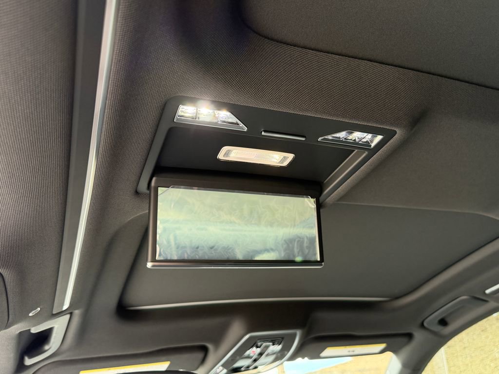 Used 2025 Audi S8 image 38